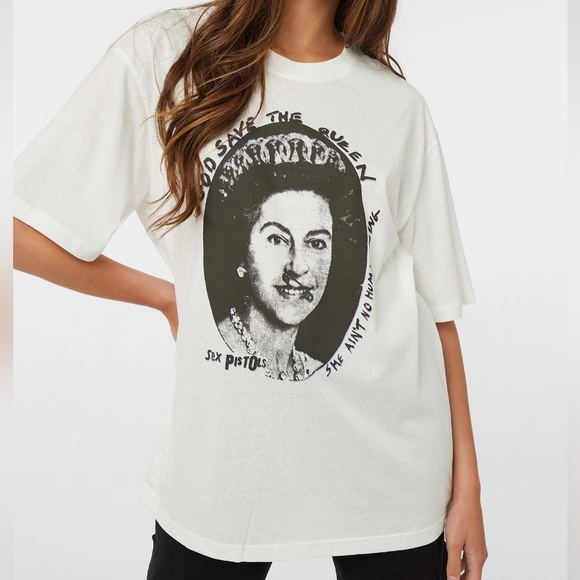 Sex Pistols NWT God Save The Queen Oversized Graphic White T-Shirt Tee - Picture 1 of 10